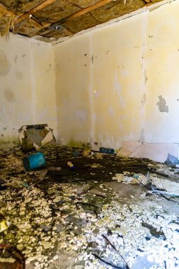 Eski binaların şehir keşfi eski kuvars madenlerinin kalıntıları Stanislaw