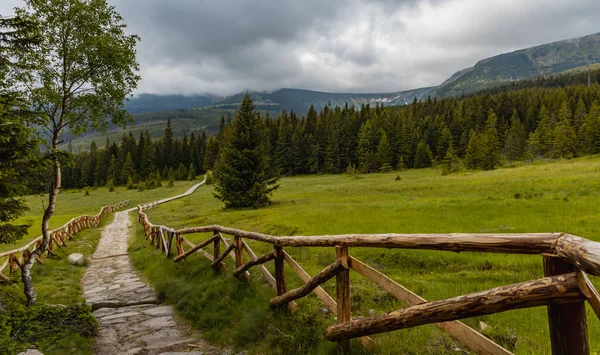 Длинная Горная Тропа Панорамным Видом Карконоше — стоковое фото