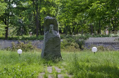 Acad. A.Iv.Yavashov Razgrad şehirde taş heykel