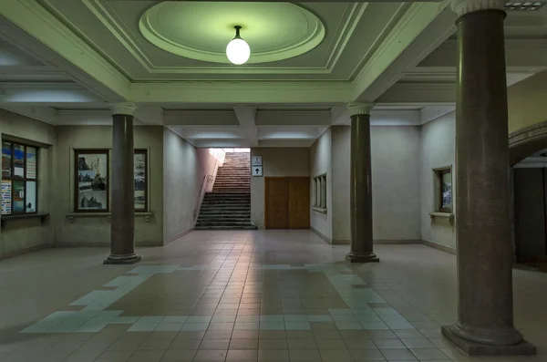 Intermediate hall in railway station Ruse — Stock Photo, Image