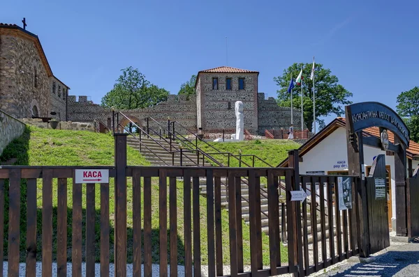 Pozdní antiky pevnost Prevails Mali město - vstup — Stock fotografie