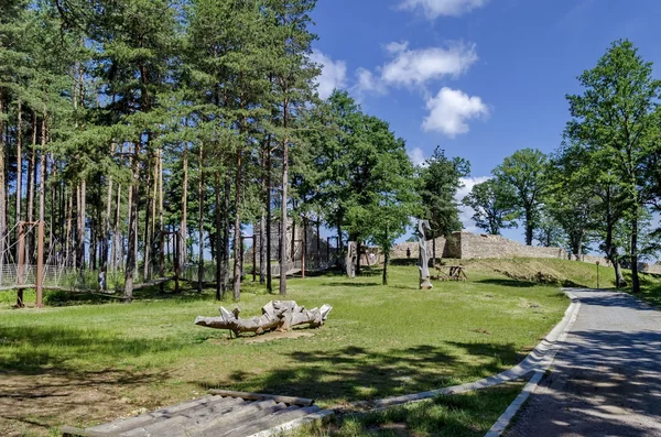 Převládá Mali město Zábavní park s pozdně středověké pevnosti — Stock fotografie