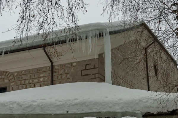 バンスコの町冬の教会の石壁 — ストック写真