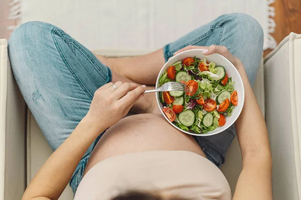 Pregnancy Healthy Organic Nutrition Pregnant Woman Enjoying Fresh Vegetable Salad Royalty Free Stock Images