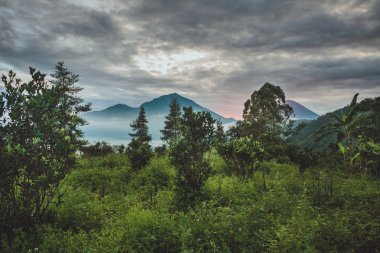 Batur volkan ve Agung mountain view Kintamani sabah adlı,
