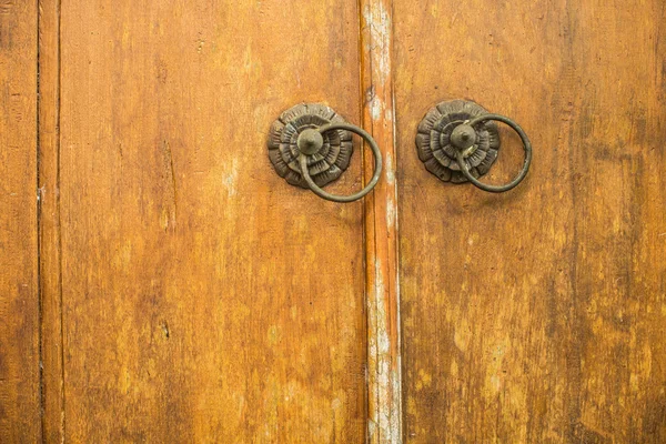 Detalle de una vieja puerta. Textura madera vintage . — Foto de Stock