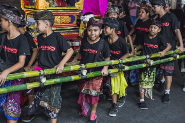 Ubud, Bali - 8 Mart: Kutlama tanımlanamayan kişi
