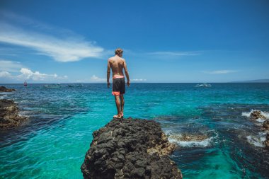 Çekici adam okyanustan geliyor