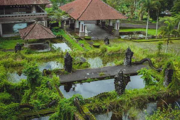 Altes verlassenes Hotel in Bali — Stockfoto