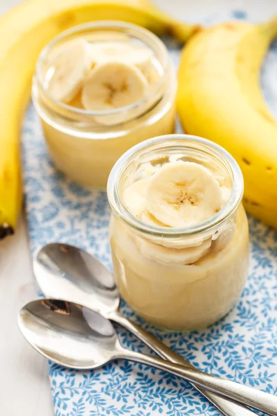 Kahvaltıda muzlu puding