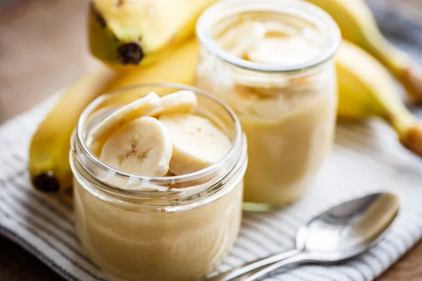 Bananbudding til morgenmad - Stock-foto