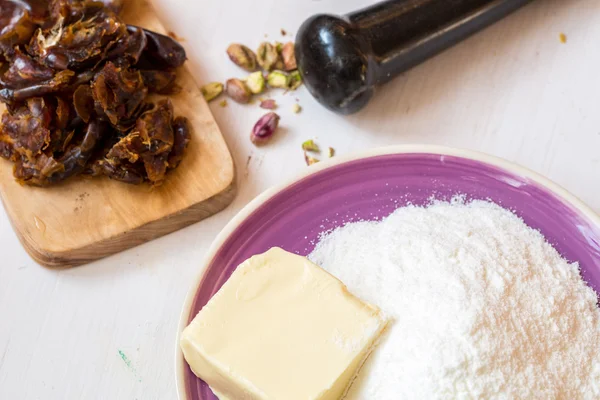 Tâmaras cortadas para doces. ingredientes — Fotografia de Stock