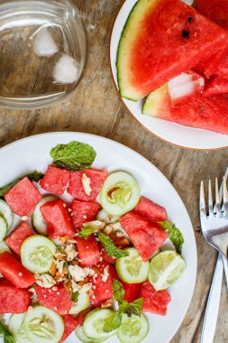 Karpuz salatalık salatası