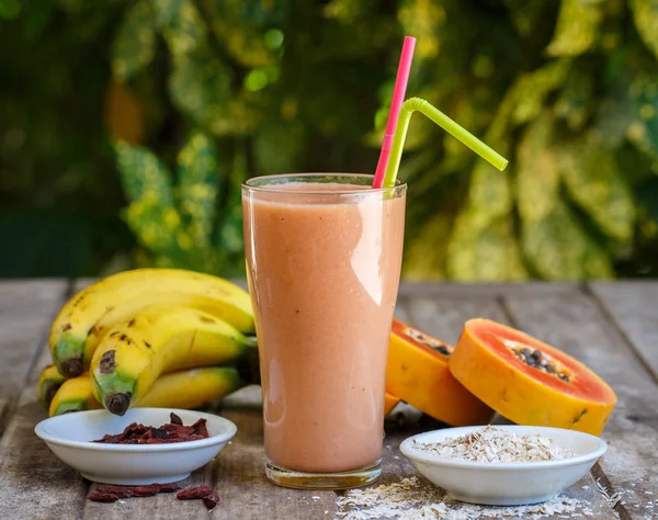 Papaya smoothie — Fotografie, imagine de stoc