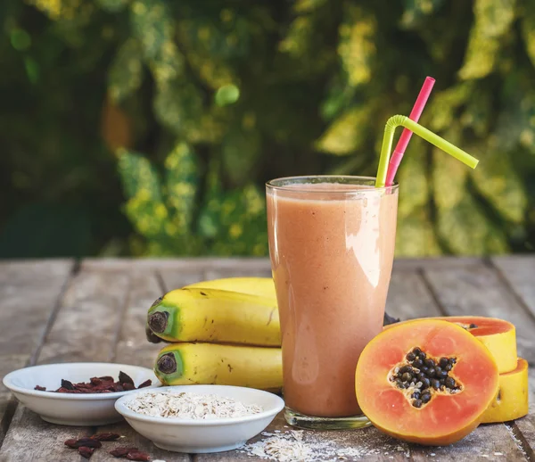 Papaja smoothie — Zdjęcie stockowe