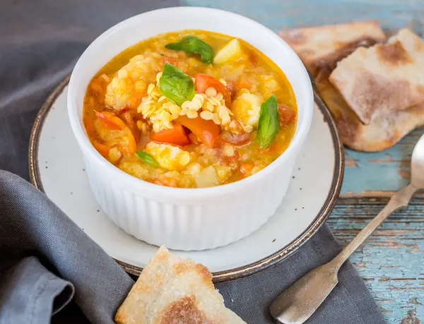 Sopa de zanahoria y lentejas — Foto de Stock