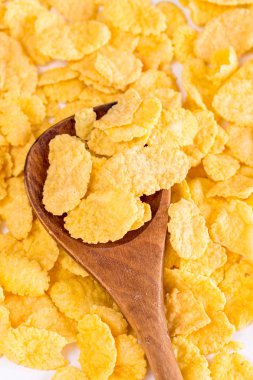 Cornflake bal ve süt ile