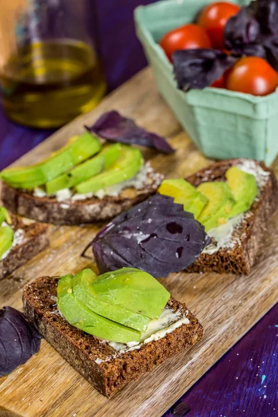 Avocado-Sandwich — Stockfoto