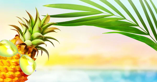 Ananas Met Zonnebril Palm Het Strand Zomer Strand Concept — Stockfoto