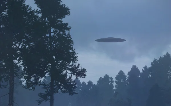 Ufo sobre árvores — Fotografia de Stock