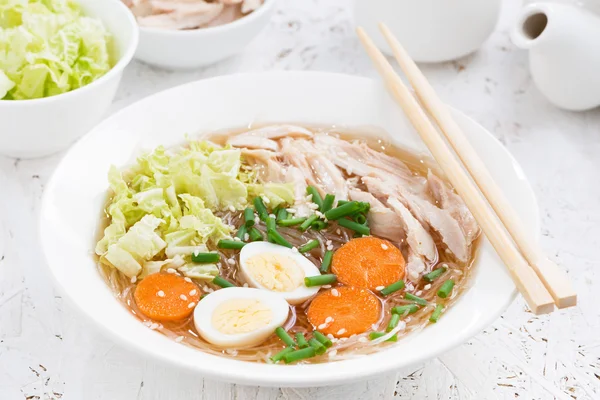 Chinese soup with glass noodles, closeup — Stock Photo, Image
