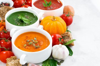 taze sebze krem çorbalar ve malzemeler