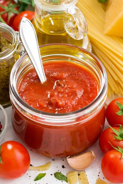 Tomato sauce and ingredients for pasta, vertical closeup — Stock Photo, Image