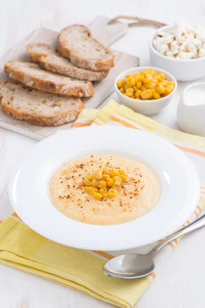 Delicious corn soup, vertical — Stock Photo, Image