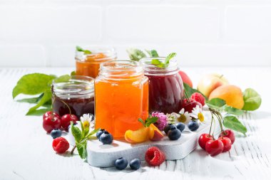 reçel, mevsim meyveleri ve meyve çeşitleri 