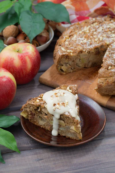 Piece of homemade fresh apple pie, vertical — Stock Photo, Image