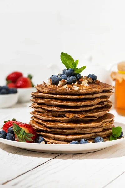 Stack Homemade Pancakes Fresh Berries Breakfast Vertical Closeup — Stock Photo, Image