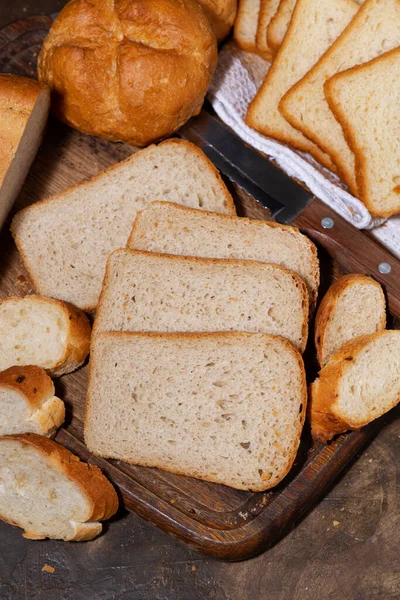 Асортимент Білого Свіжого Хліба Вид Зверху — стокове фото