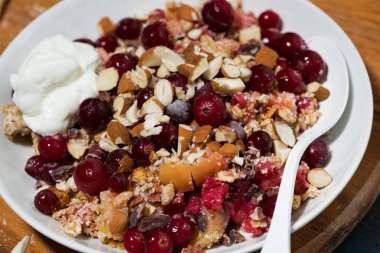 Taze meyveli tatlı çörekler, yakın plan