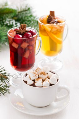 Noel içecekler - sıcak çikolata şekerleme, mulled şarap 
