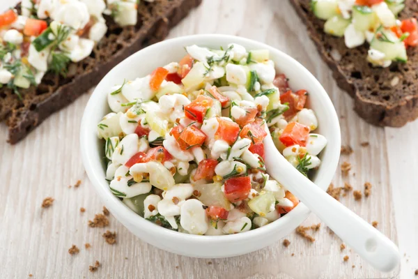 Ensalada con requesón y verduras, vista superior —  Fotos de Stock