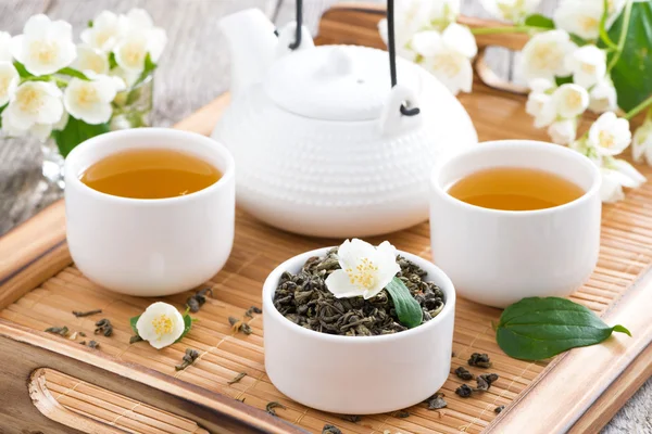 Tea ceremony - green tea with jasmine — Stock Photo, Image