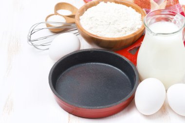 malzemeler ve tava krep, yatay bir toplu iş için