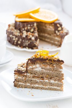 kolay çikolatalı krema ve fındık, dikey ile