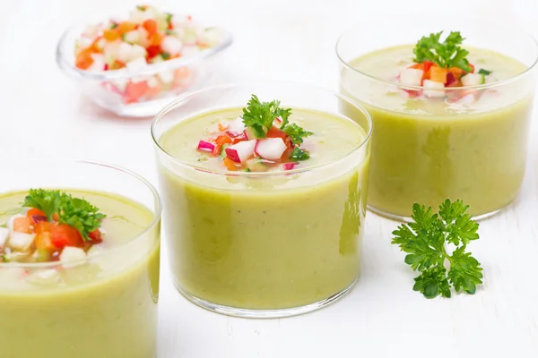 Green soup with fresh vegetables and parsley, horizontal — Stock Photo, Image