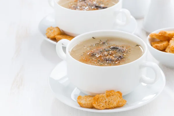 Delicious mushroom cream soup with croutons — Stock Photo, Image