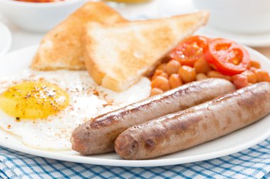 sosis, seçici odak, cl ile geleneksel İngiliz kahvaltısı