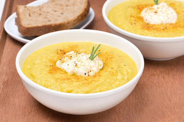 Vegetable cream soup with cream and rosemary — Stock Photo, Image
