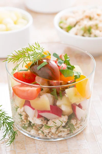 Salad with fresh vegetables and cottage cheese in a glass — Stock Photo, Image