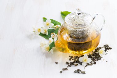 jasmin beyaz tablo ile yeşil çay