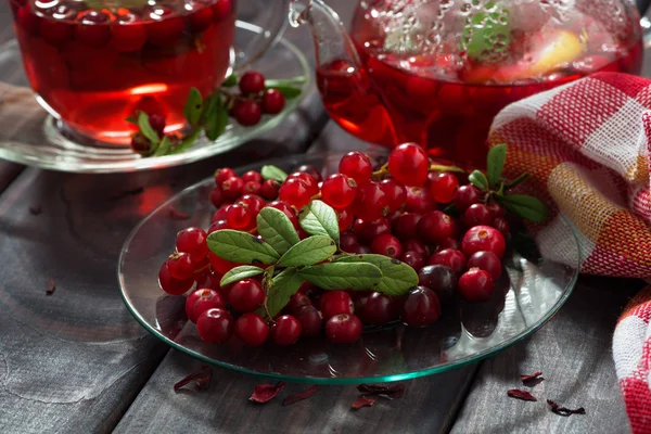 Bayas frescas del bosque para el té con sabor — Foto de Stock