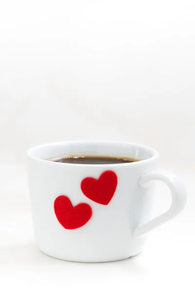 Tasse de café avec coeur rouge, verticale — Photo