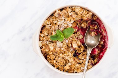 meyve ve meyve yulaf gevreği formu ile harap