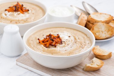 krem karamelize havuç çorbası