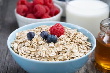 sağlıklı bir kahvaltı için taze gıdalar yakın çekim