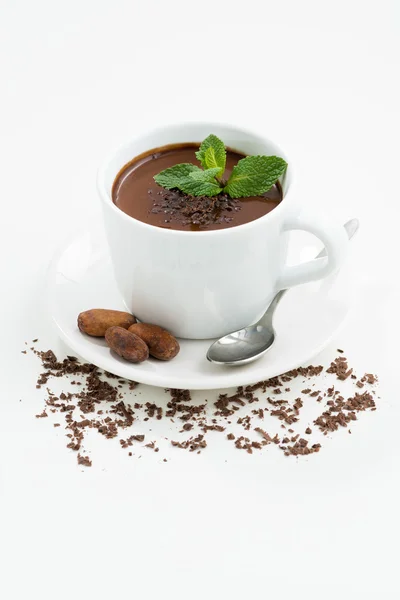 Tazza bianca con cioccolata calda alla menta, verticale — Foto Stock